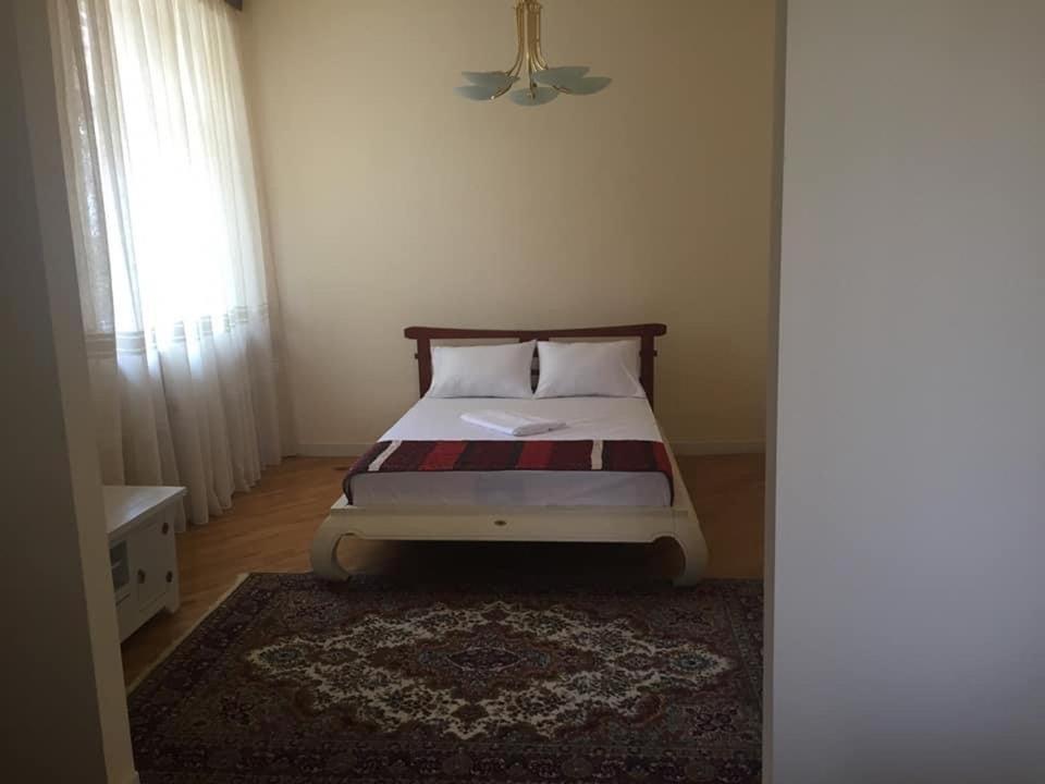 Holiday Home Jerevan Buitenkant foto